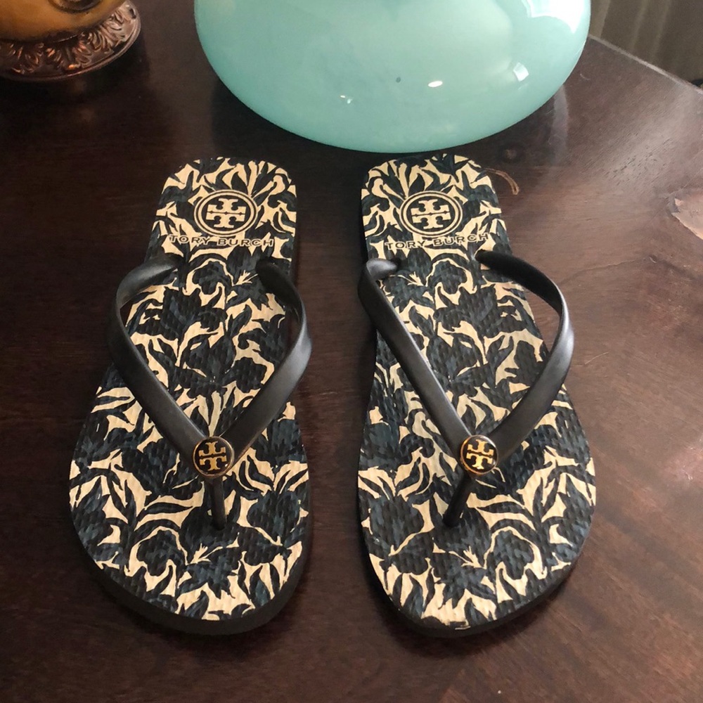 Tory Burch flip-flops size 7